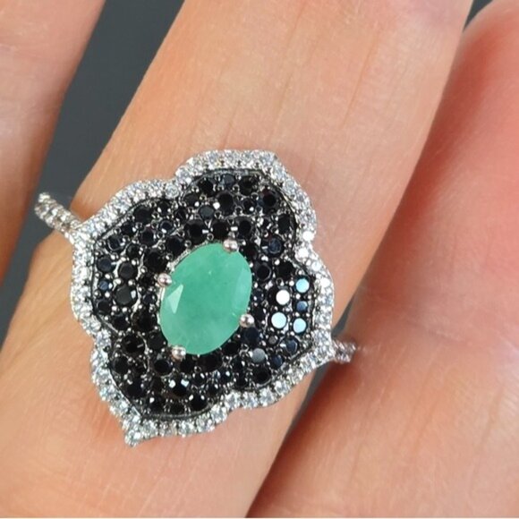 925 Sterling Silver Ring Sz 8 with Natural Emerald 5x7mm & Blk Spinel Gems - Picture 8 of 9